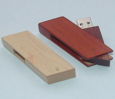 Swivel bamboo or wooden USB flash drive U530